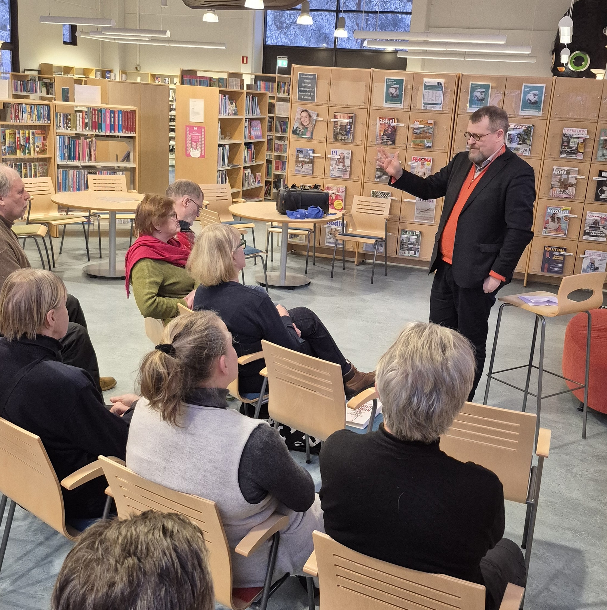 Jussi Niemeläinen luennoi ajankohtaisesti Venäjästä ja Navalnyistä Asikkalan kirjastossa